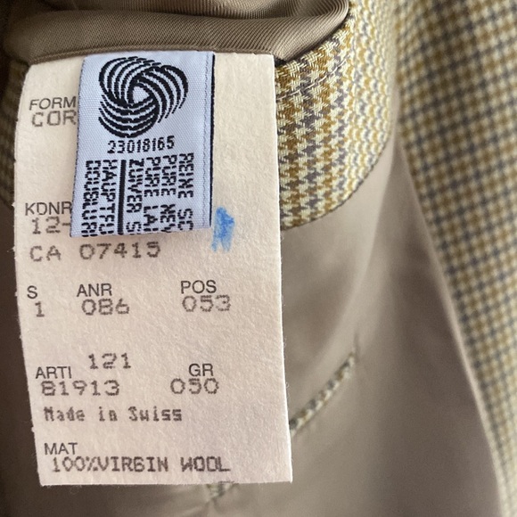 Hugo boss jacket.100% virgin wool - Picture 6 of 7